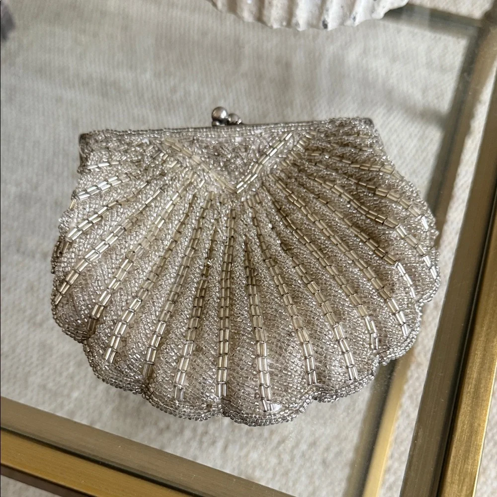 Vintage Elegant Silver Clutch Bag - Picture 4 of 4